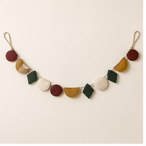 Reversible Felt Garland — hero