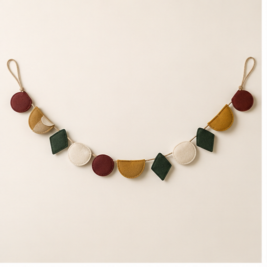 Reversible Felt Garland — hero