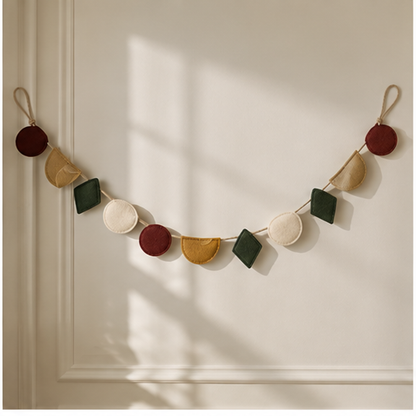 Reversible Felt Garland — lifestyle